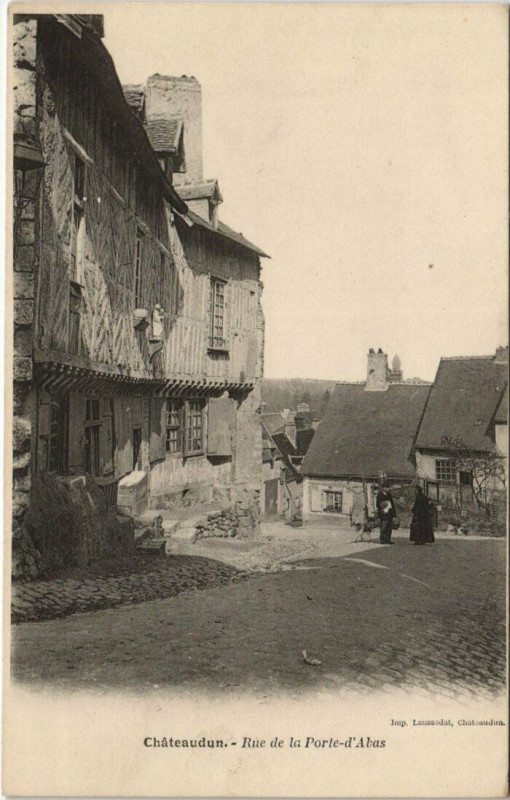 Carte postale ancienne Chateaudun - Rue de la Porte - d'Abas à Châteaudun