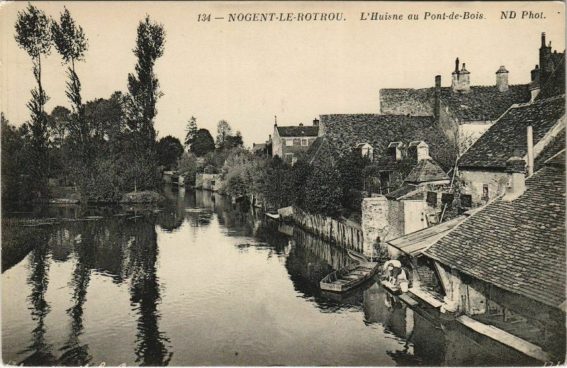 Carte postale ancienne Nogent-le-Rotrou Huisne au Pont-de-Bois à Nogent-le-Rotrou