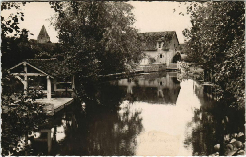 Carte postale ancienne Villemeux-sur-Eure L'Eure au Moulin à Villemeux-sur-Eure