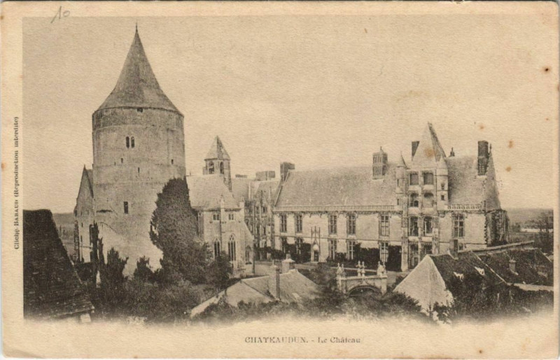 Carte postale ancienne Chateaudun - Le Chateau à Châteaudun