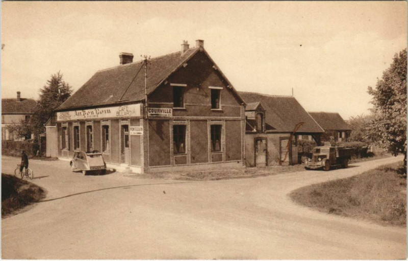 Carte postale ancienne Le Thieulin - Le Carrefour au Thieulin
