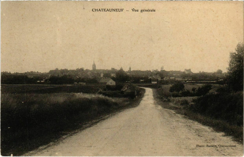 Carte postale ancienne Chateauneuf-en-Thymerais Vue Generale à Châteauneuf-en-Thymerais