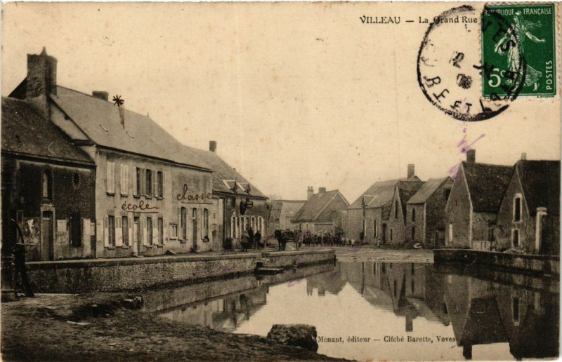 Carte postale ancienne Villeau - La Grand Rue