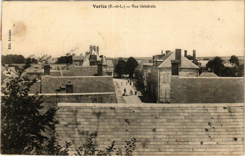 Carte postale ancienne Varize - Vue générale à Varize