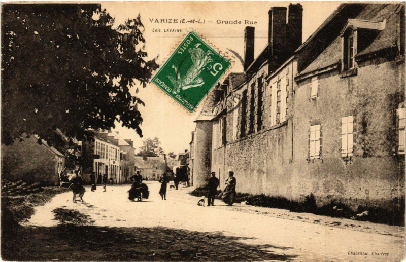 Carte postale ancienne Varize - Grande Rue à Varize