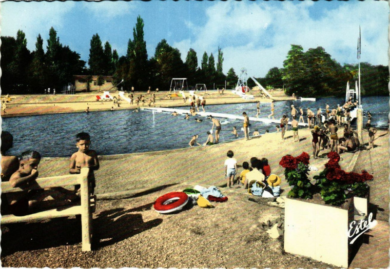 Carte postale ancienne Le Perche-Gouet - Brou - La Piscine-Plage à Brou