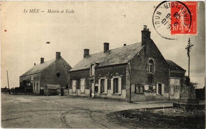 Carte postale ancienne Le Mée - Le Mee - Mairie et Ecole