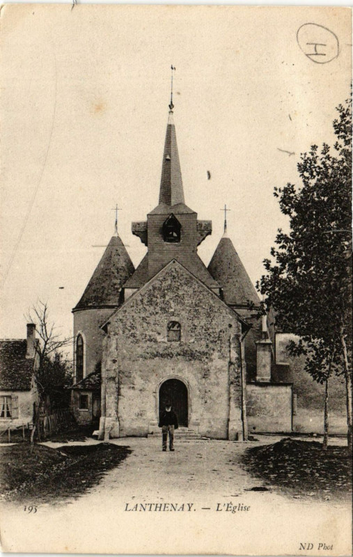 Carte postale ancienne Lanthenay - L'Eglise