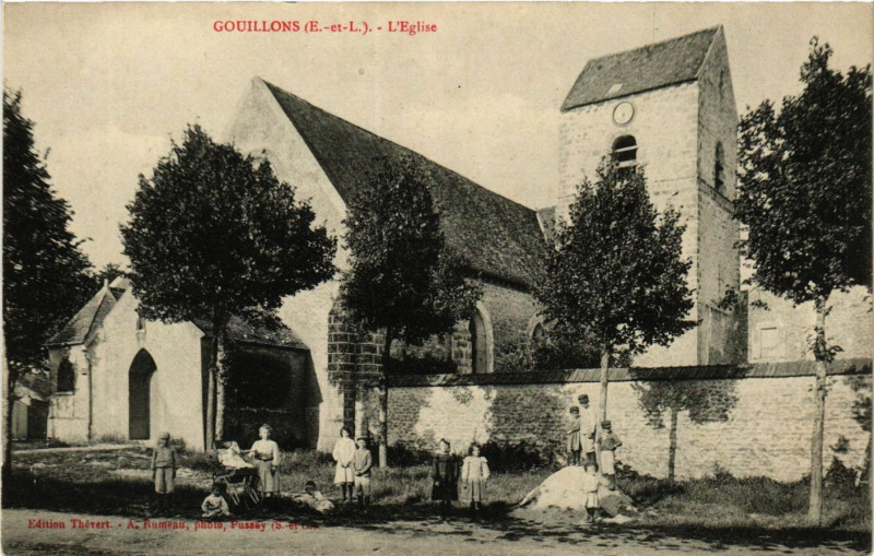 Carte postale ancienne Gouillons - L'Eglise à Gouillons