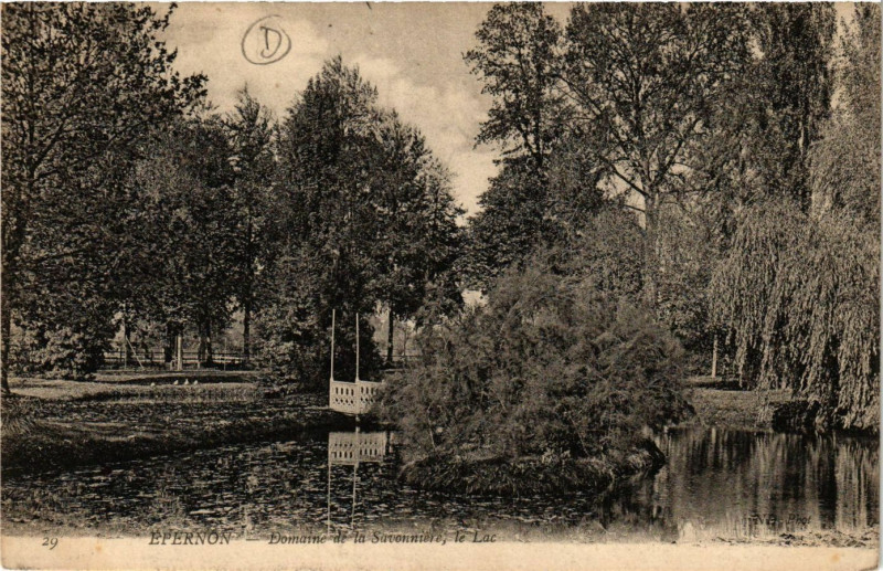 Carte postale ancienne Epernon - Domaine de la Savonniere - le Lac à Épernon