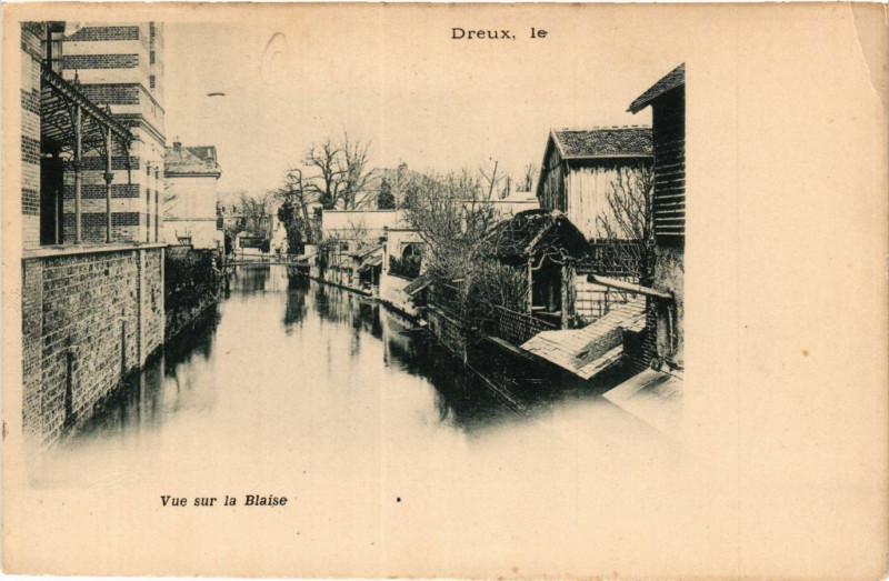 Carte postale ancienne Dreux - Vue sur la Blaise à Dreux
