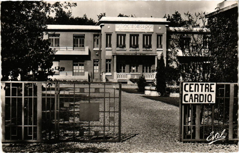 Carte postale ancienne Dreux - Le Centre - Cardio-Vasculaire à Dreux