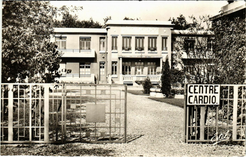 Carte postale ancienne Dreux - Le Centre - Cardio-Vasculaire à Dreux