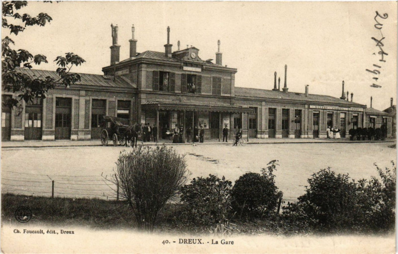 Carte postale ancienne Dreux - La Gare à Dreux