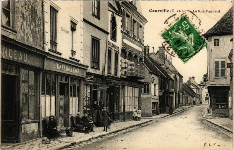 Carte postale ancienne Courville - La Rue Pannard