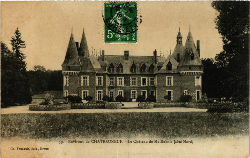 Carte postale ancienne Chateauneuf - Le Chateau de Maillebois - cote Nord à Maillebois