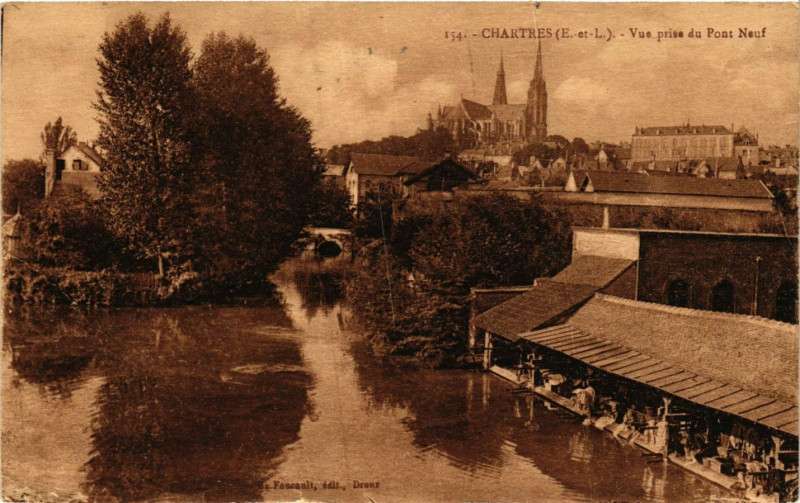Carte postale ancienne Chartres - Vue prise du Pont Neuf à Chartres