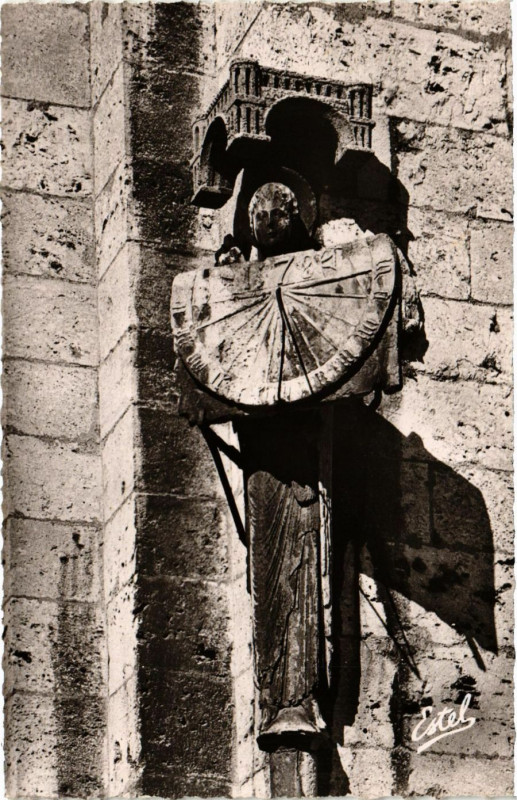 Carte postale ancienne Chartres - Cathédrale de Chartres - L'Ange au Cadran à Chartres