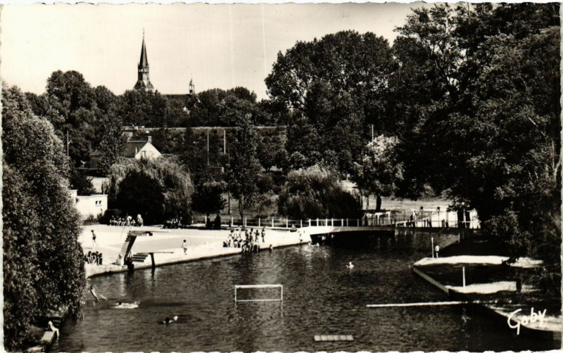 Carte postale ancienne Bonneval - La Piscine à Bonneval