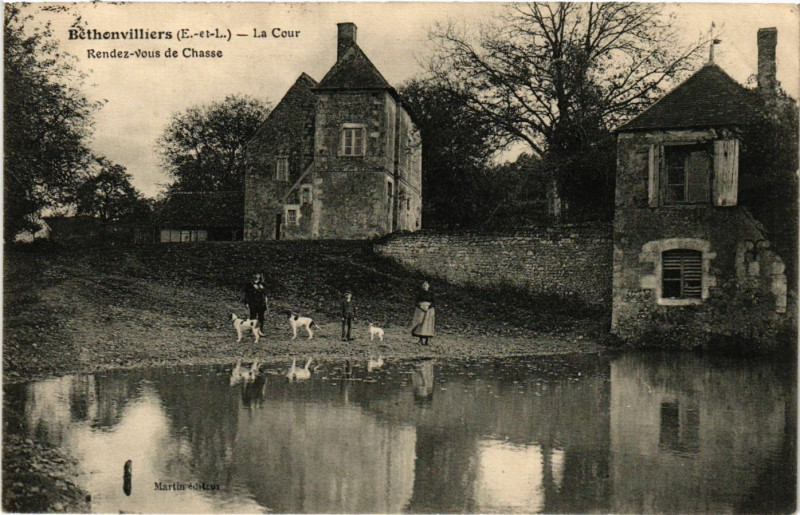 Carte postale ancienne BethonVILLIERS - BéthonVILLIERS - La Cour - Rendez-vous de Chasse à Béthonvilliers