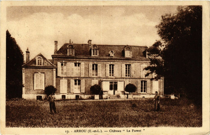 Carte postale ancienne Arrou - Chateau La Forest