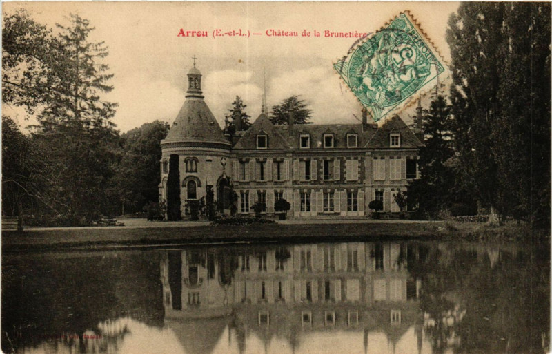 Carte postale ancienne Arrou - Chateau de la Brunetiere