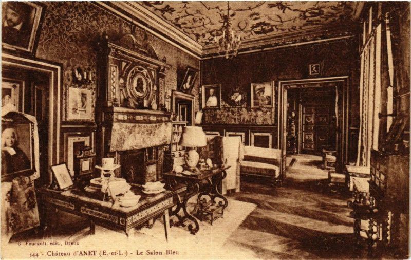 Carte postale ancienne Anet - Chateau d'Anet - Le Salon Bleu à Anet