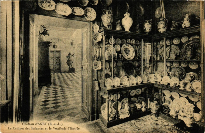 Carte postale ancienne Anet - Chateau d'Anet - La Cabinet Faiences à Anet
