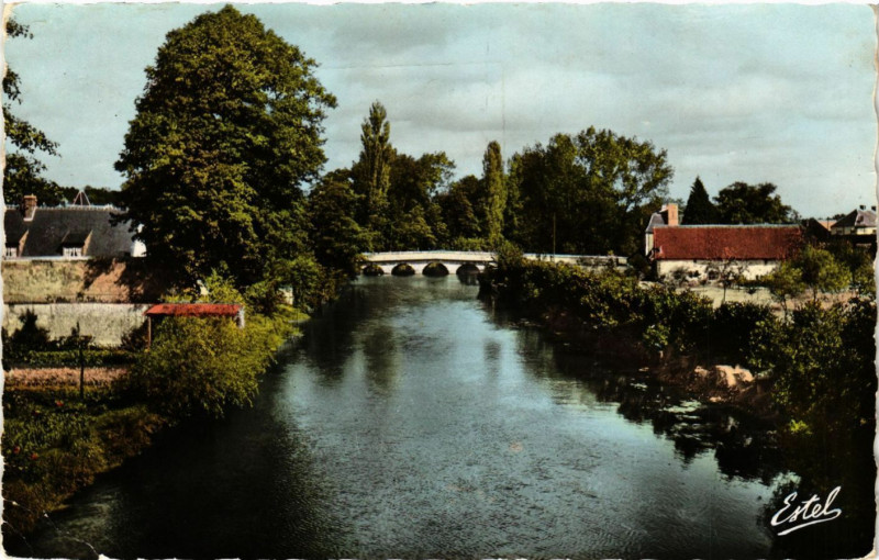 Carte postale ancienne Saint-Remy-sur-Avre - Les Bords de l'Avre à Saint-Rémy-sur-Avre