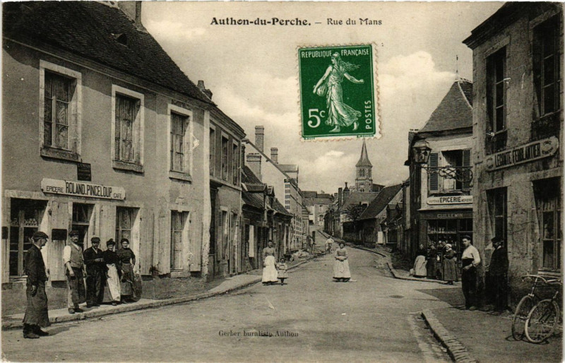 Carte postale ancienne Authon du Perche - Rue du Mans à Authon-du-Perche
