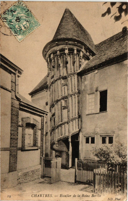 Carte postale ancienne Chartres - Escalier de la Reine Berthe à Chartres