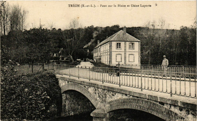 Carte postale ancienne Treon - Pont sur la Blaise à Tréon