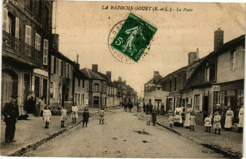 Carte postale ancienne La Bazoche-Gouet - La Poste à La Bazoche-Gouet