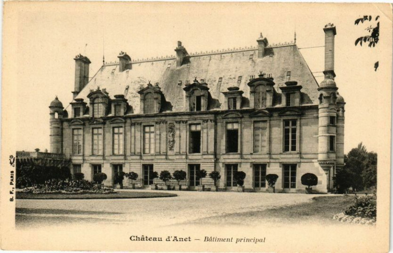 Carte postale ancienne Chateau d'Anet-Batiment principal à Anet