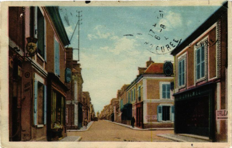Carte postale ancienne Chateaudun-Rue d'Orléans à Châteaudun