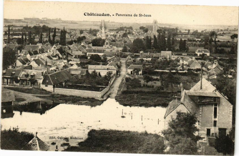 Carte postale ancienne Chateaudun-Panorama de St-Jean à Châteaudun