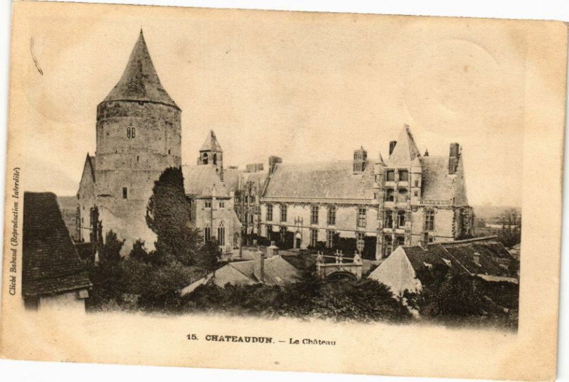 Carte postale ancienne Chateaudun-Le Chateau à Châteaudun