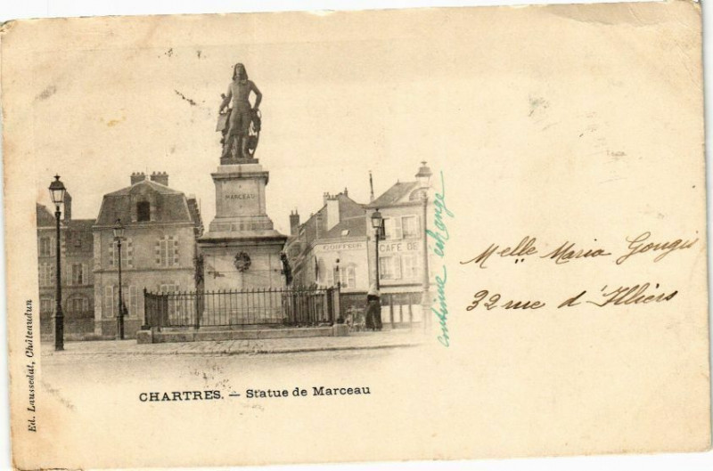Carte postale ancienne Chartres-Statue de Marceau à Chartres