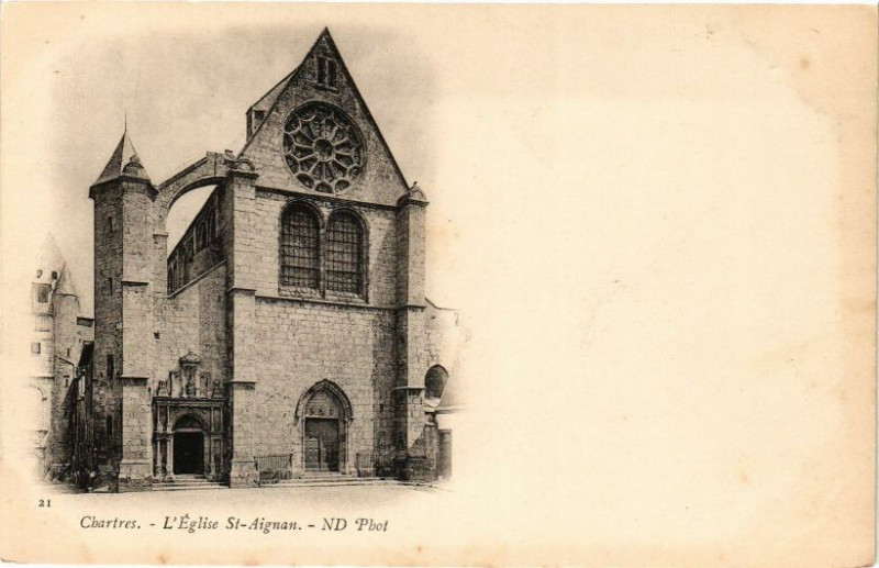 Carte postale ancienne Chartres-L'Eglise St-Aignan à Chartres