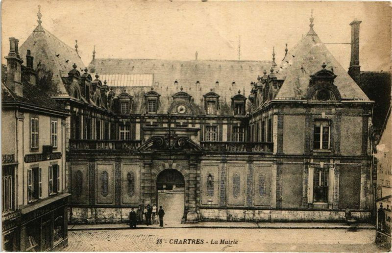 Carte postale ancienne Chartres - La Mairie à Chartres