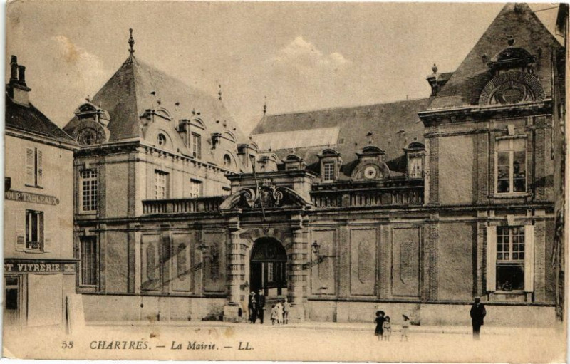 Carte postale ancienne Chartres - La Mairie à Chartres