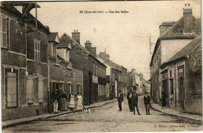 Carte postale ancienne Bu-Rue des Halles à Bû