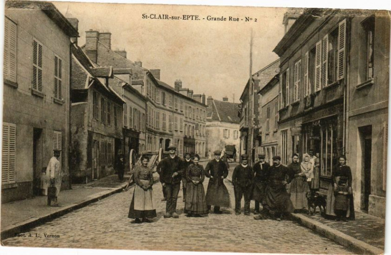 Carte postale ancienne Saint-Clair-sur-Epte-Grande Rue
