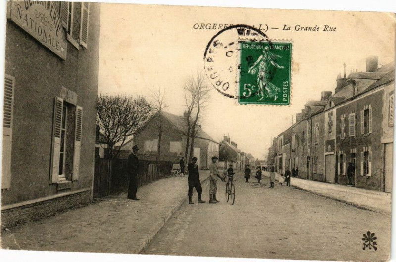 Carte postale ancienne Orgeres-La Grande Rue