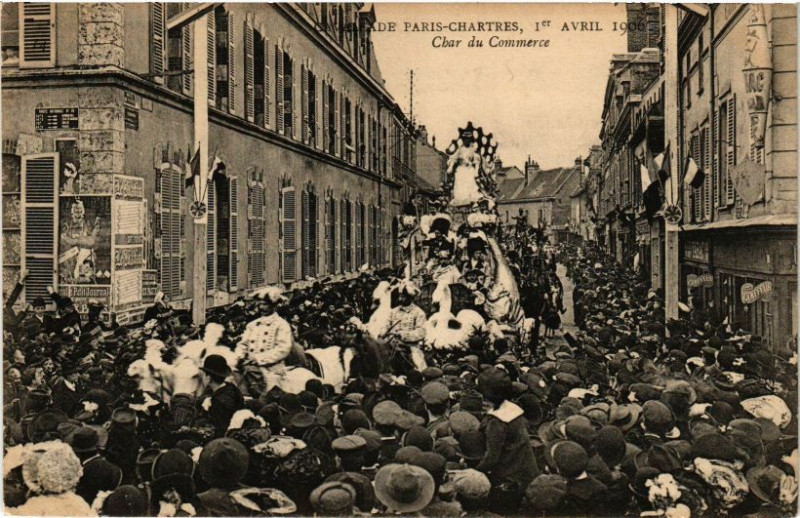 Carte postale ancienne Cavalcade Paris-Chartres-Char du Commerce à Chartres