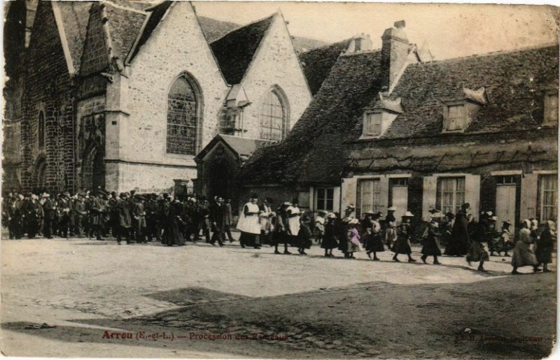 Carte postale ancienne Arrou - Procession des Rameaus