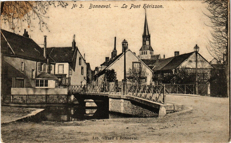 Carte postale ancienne Bonneval Le Pont Férisson à Bonneval