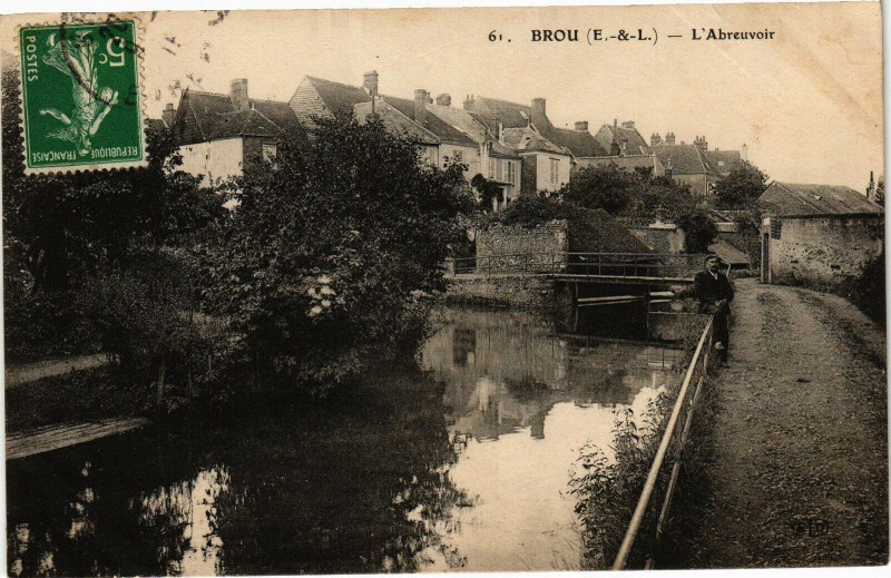 Carte postale ancienne Brou - L'Abrevoir à Brou