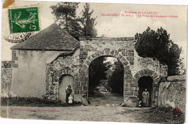 Carte postale ancienne Environs de La Loupe Belhomert - La Porte de l'ancienne à La Loupe