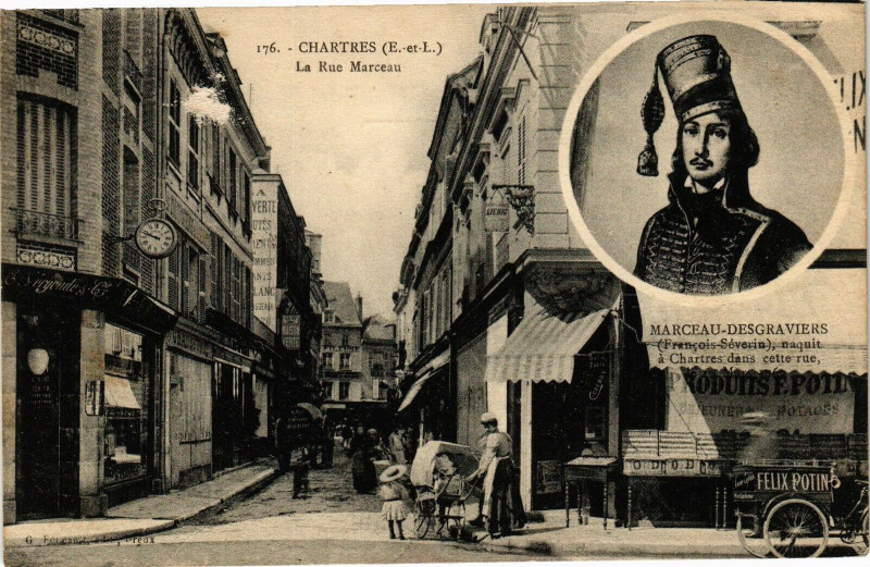 Carte postale ancienne Chartres - La Rue Marceau à Chartres